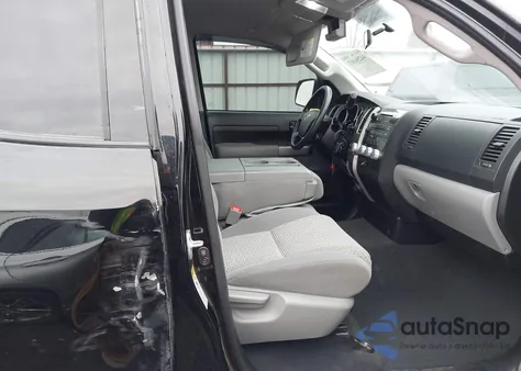 2012 Toyota Tundra Grade 4.6L V8 z USA, uszkodzony, nr VIN 5TFUM5F1XCX029830